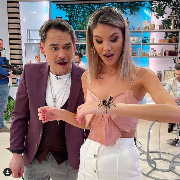 Ramona Olaru s-a filmat goală în cadă. Asistenta de la Neatza a transmis și un mesaj cu tâlc | FOTO