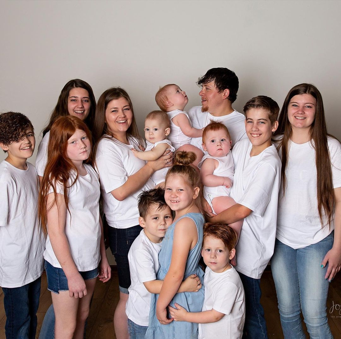 O femeie de 31 de ani uimeşte o lume întreagă! Este mama a 11 copii, dar îşi mai doreşte încă patru!