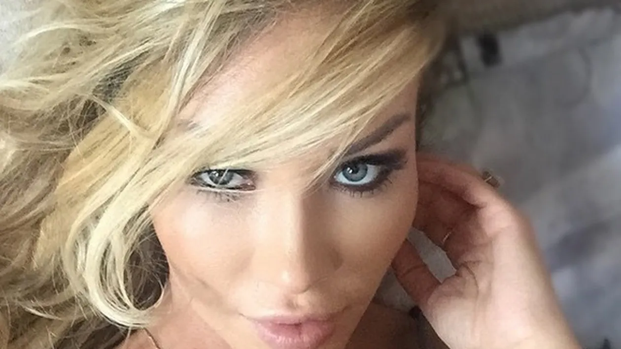 RALUCA PODEA i-a lăsat pe internauţi cu gura căscată, după ce şi-a fotografiat fundul siliconat, în pat!