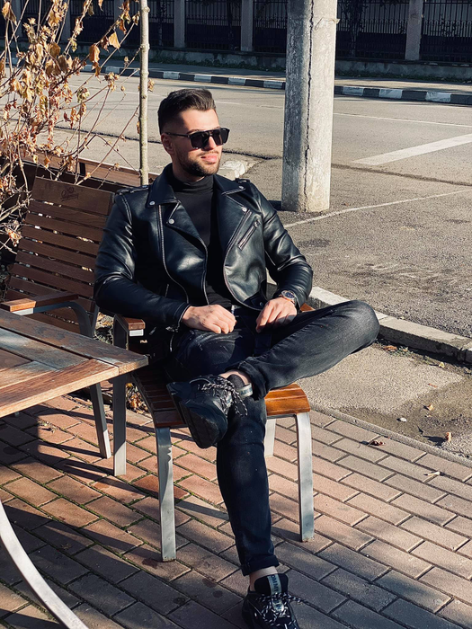 Cum arăta Teo Cosmin de la Insula iubirii 2025 pe vremea când nu avea fațete sau mușchi. Fanii Antena 1 nu l-ar fi recunoscut