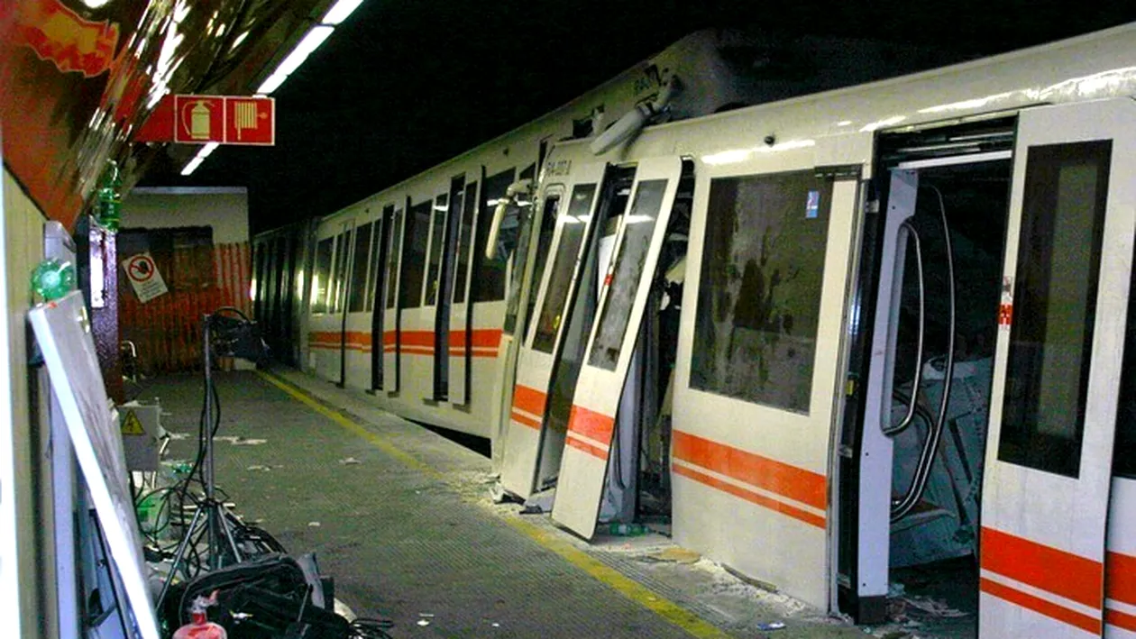 Un bărbat a împins o femeie în faţa metrolului. Victima lucra ca ospătăriţă şi...