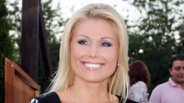 Un gest aparent banal ar putea sa o coste enorm! Cristina Rus, in pragul unui scandal urias ce ar putea alerta autoritatile!