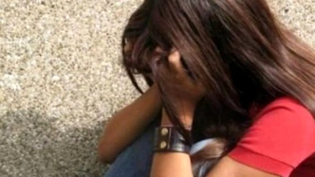 Iași: O fată de 13 ani a sunat la 112 să anunțe că a fost violată de tatăl ei
