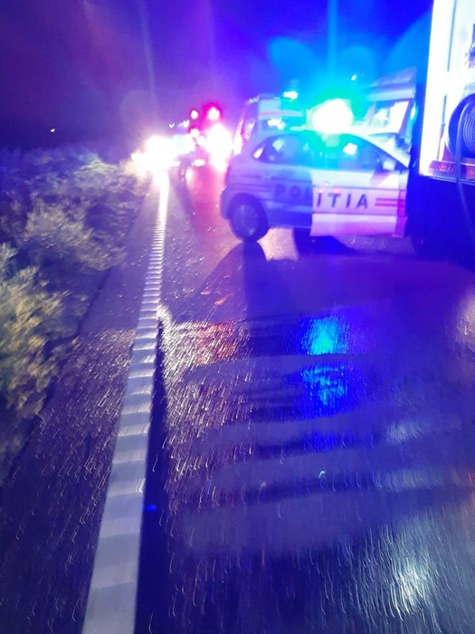 COD ROȘU în România, în această dimineață! Cinci morți și șapte răniți în urma unui accident între trei mașini. FOTO