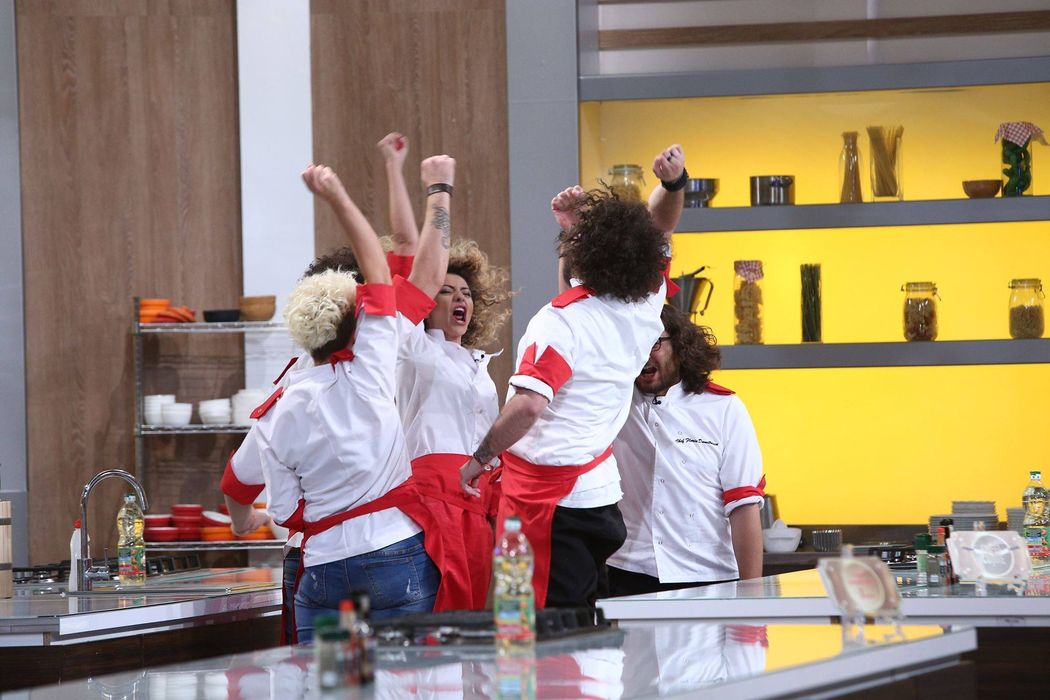 Momente tensionate la Antena 1! Urlete şi îmbrânceli între Dumitrescu şi Scărlătescu la “Chefi la cuţite”