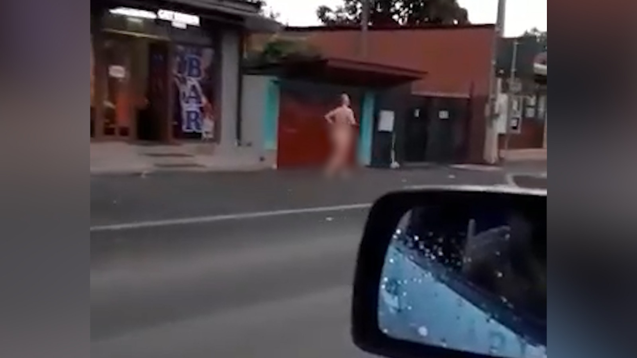 A alergat gol pe străzile din Craiova