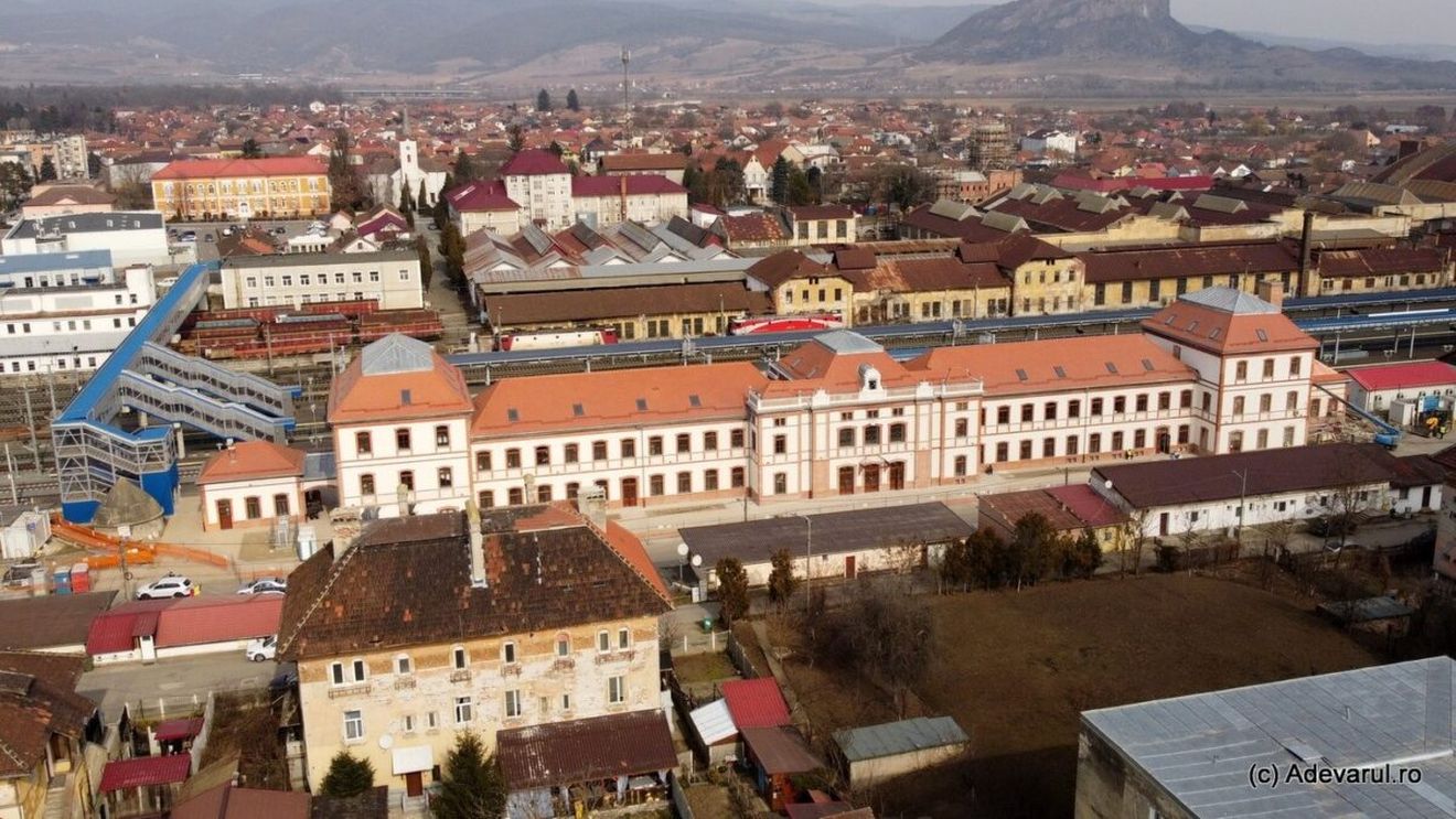 Orașul din România în care angajații primăriei au încasat 1.000.000 de euro în 2025. Are doar 11.000 de locuitori