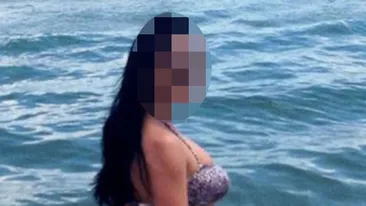 Uppsss! Se vede din departare! Ce cantareata a uitat sa-si acopere posteriorul? Uite cum a facut plaja