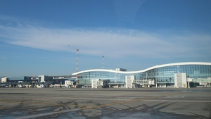 A spart toate filtrele si a ajuns pe pista! Cum a reusit un turc sa fenteze barierele de securitate de la Otopeni!