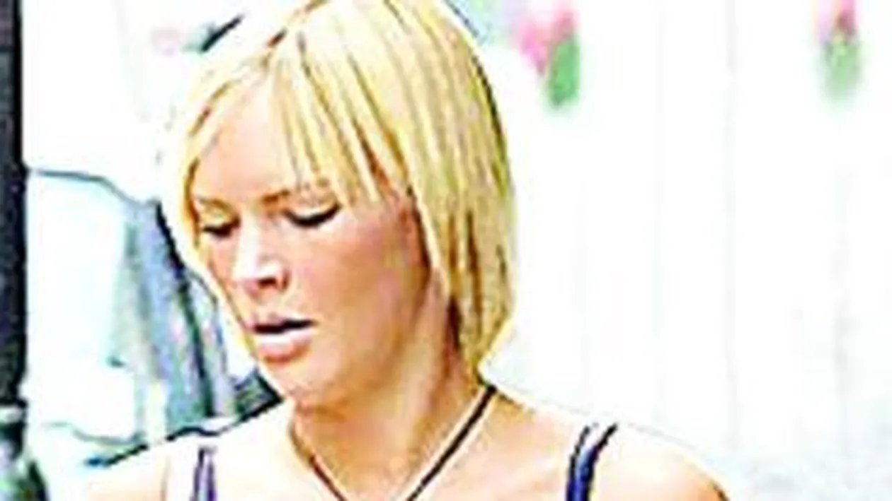 Incarcati-va mobilul de la genunchi!