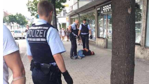 Un nou atentat în Germania! Oamenii sunt sfătuiţi să nu iasă din case!