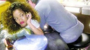 Rihanna duce o "viata de golan". Un tatuaj la o berica