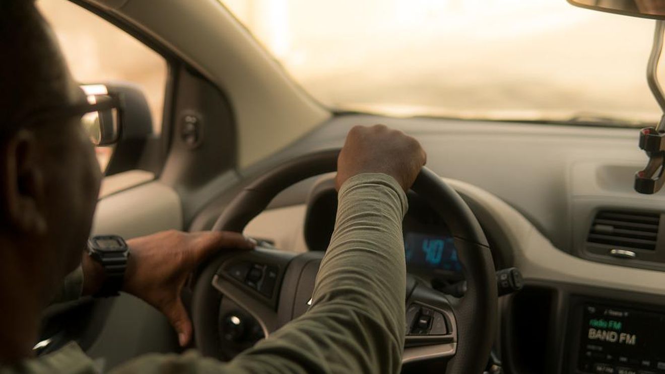 Câți lei câștigă pe zi un șofer la Uber. Cu câți bani rămâne la finalul lunii