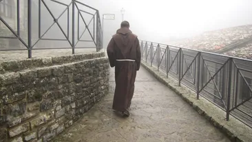 Un bărbat de 70 de ani a dat buzna în spital, spunând că este profet. Ce au aflat polițiștii a șocat pe toată lumea