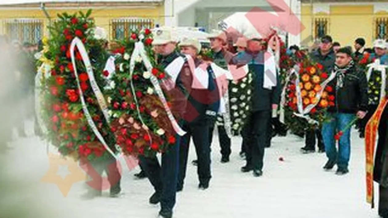 Ingropat cu onoruri militare