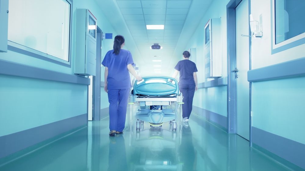Cutremurător! S-a internat în spital cu un deget beteag şi a plecat în sicriu! Familia e revoltată: „Medicii spuneau că se alintă”