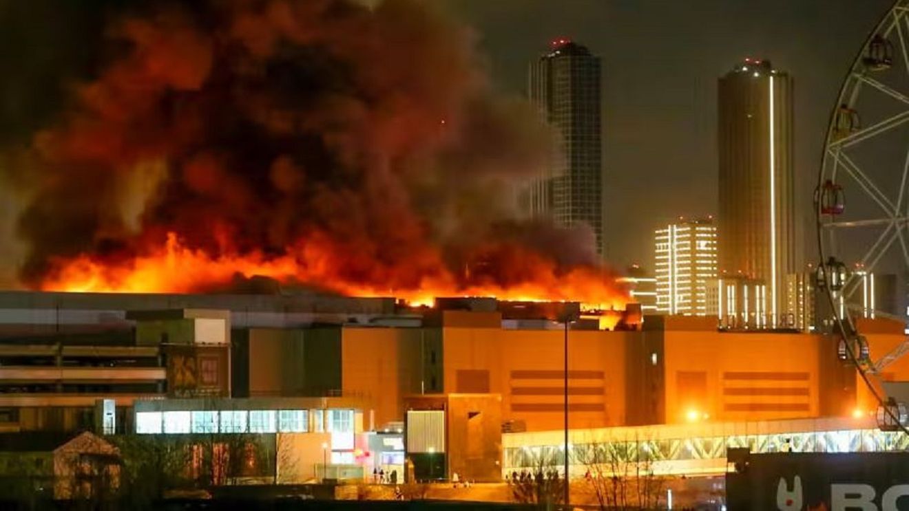 Atac terorist în Moscova! Cel puțin 40 de oameni au murit | VIDEO