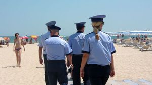Ploaie de amenzi în Mamaia şi Vama Veche! Autoritățile au organizat razii, în urma cărora au fost date numeroase sancțiuni