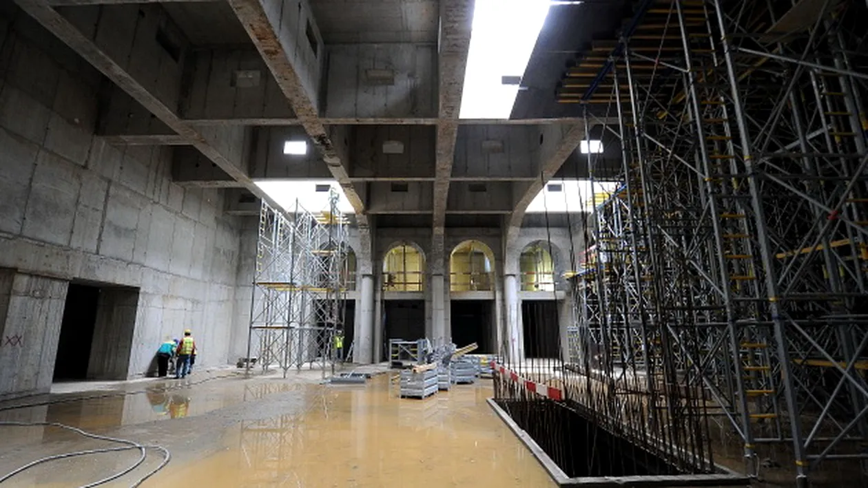 Structura de rezistenta a Catedralei Neamului e aproape gata! Imagini incredibile din interior!