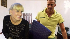 Mireasa lui Radu Mazăre a ajuns la Rahova. Cum s-a îmbrăcat Roxana Mihalache. FOTO