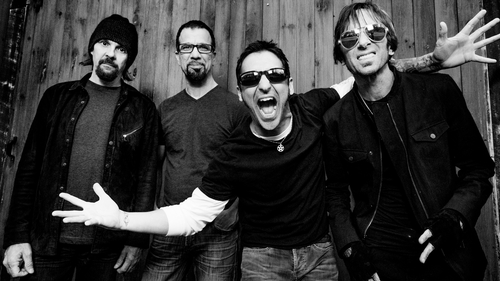 Joe Fay, fiul chitaristului Tony Rombola de la Godsmack, a murit la doar 34 de ani. Trupa și-a amânat concertul de la București