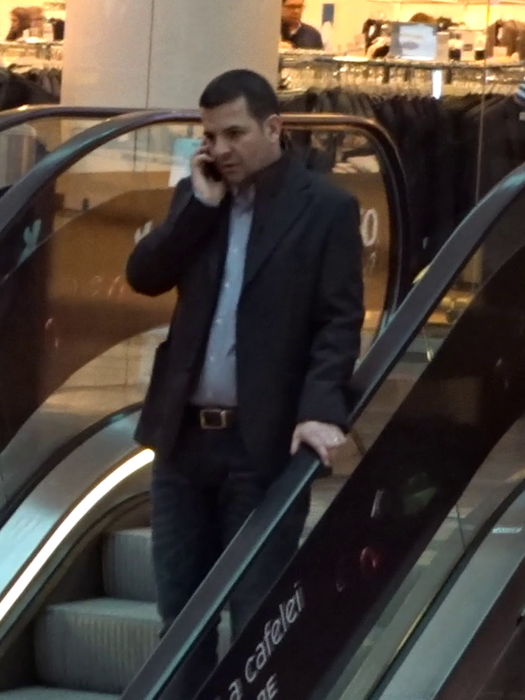 Ministrul Mediului şi-a găsit un bun refugiu într-o librărie din mall-ul din Băneasa