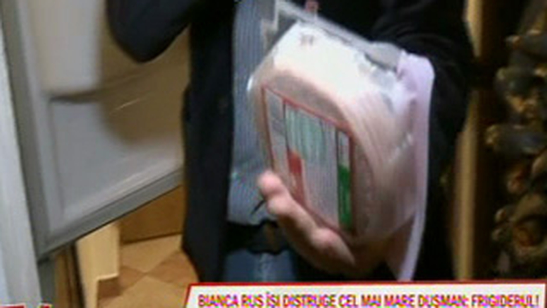 Bianca Rus este disperata ca nu slabeste, dar uite ce are in frigider - Mai mare rusinea