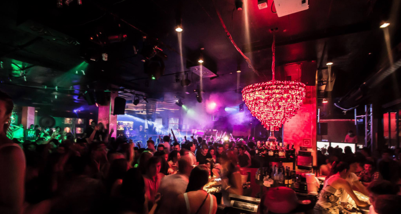 Ultimă oră: Anamaria Prodan a cumpărat un club din Barcelona!