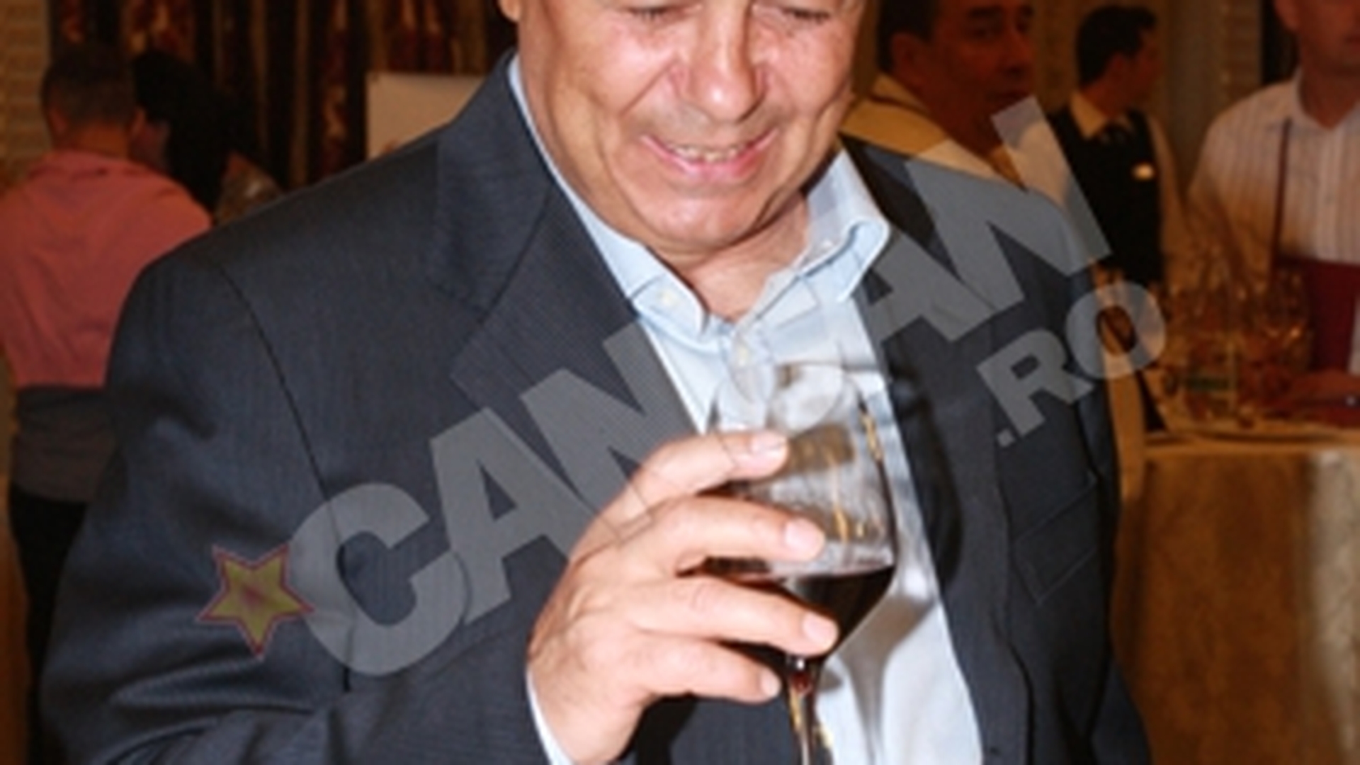Mircea si Razvan s-au relaxat cu Brunello di Montalcino! Lucestii au degustat vinuri de fite