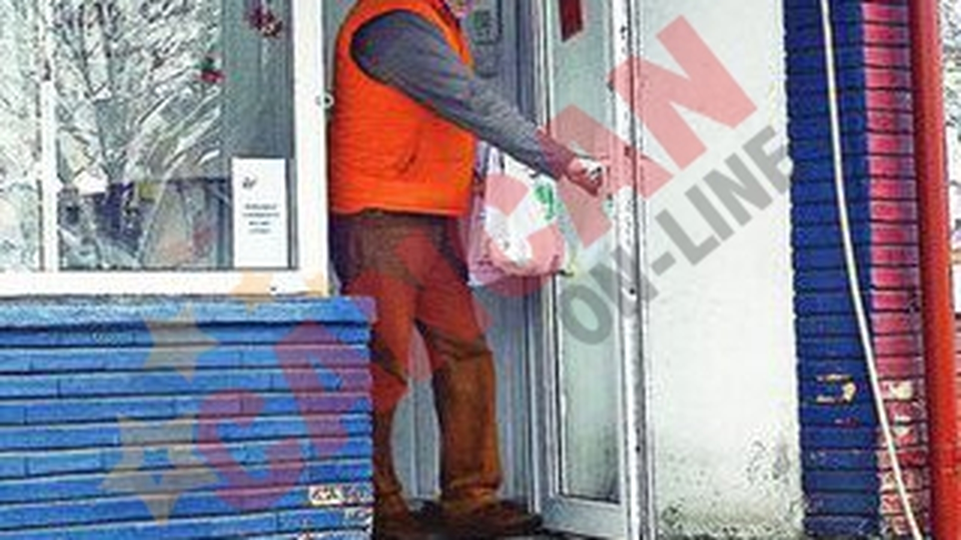 Grija mare cu prajiturile pe scari!