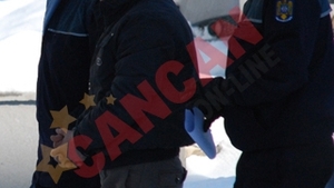 Un tanar a fost omorat, iar iubita lui, violata