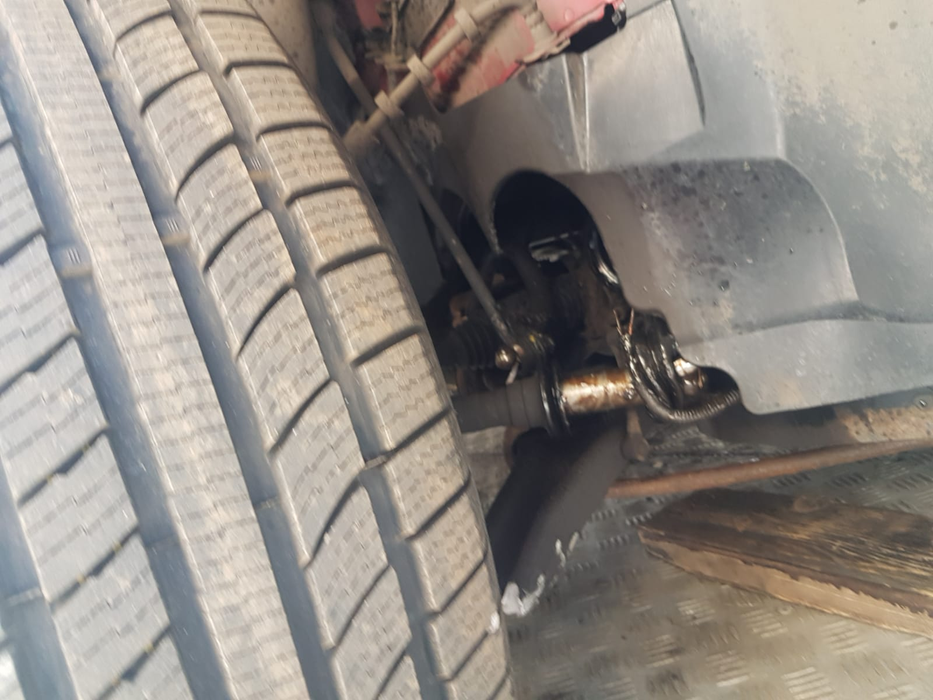 Bolidul de lux al Margheritei de la Clejani a fost transportat la ”Accidente ușoare”