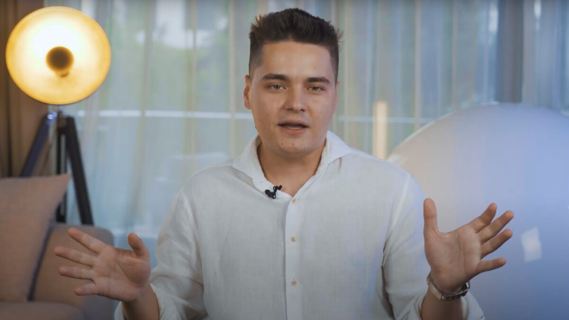 Cine sunt cele 3 femei care s-au iubit cu Selly. Aproape toată lumea a uitat de prima parteneră a vloggerului