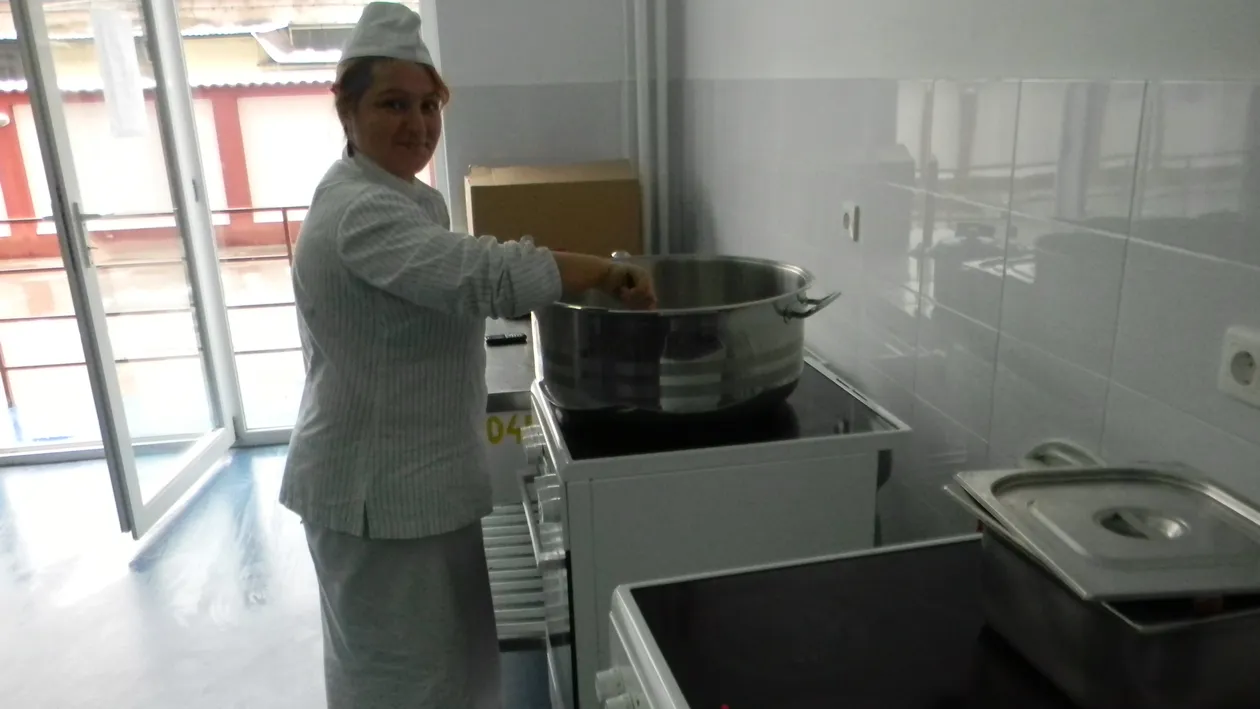 Tanti Coca, bucatareasa oamenilor strazii: “Mi-s dragi! Eu le vad sufletele, nu chipurile!”