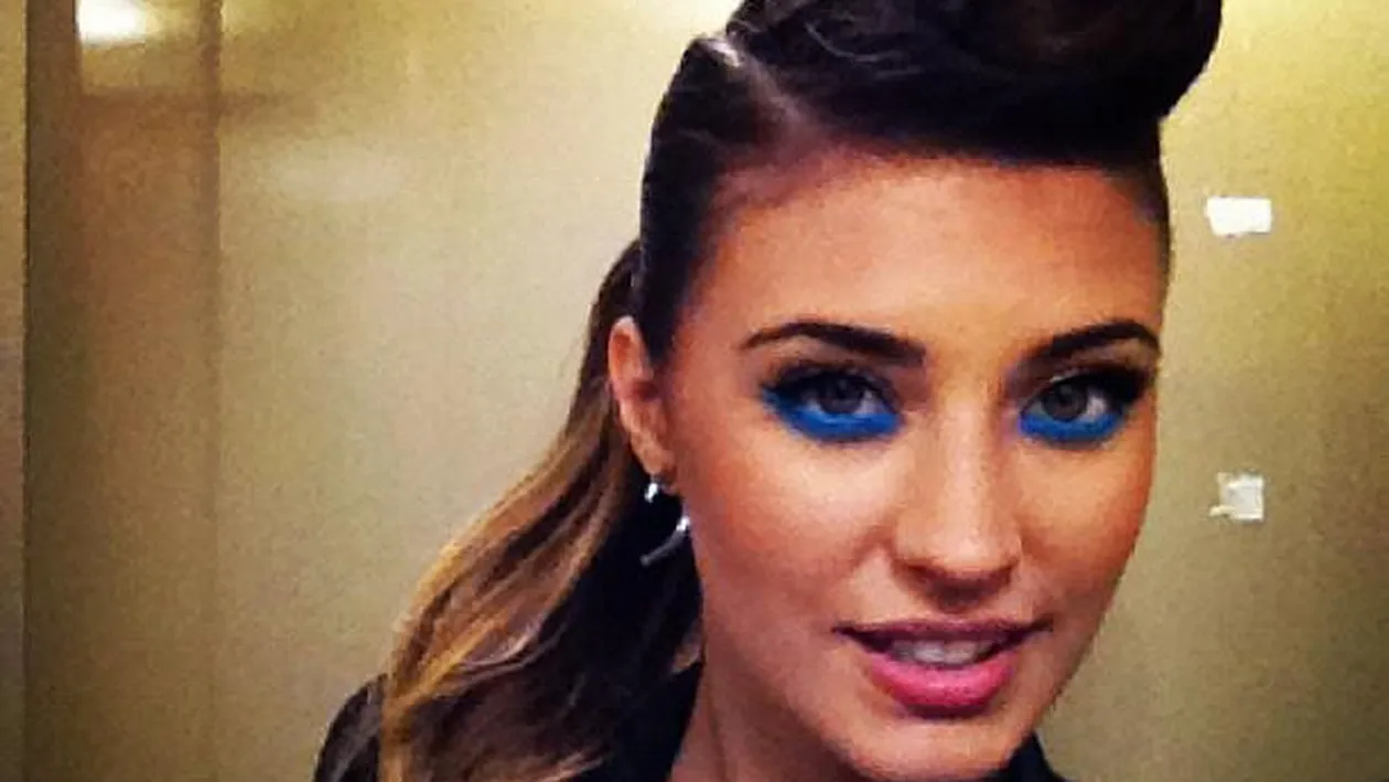 Antonia loveşte din nou în inima fanilor săi! I-a distrus cu noul ei machiaj!