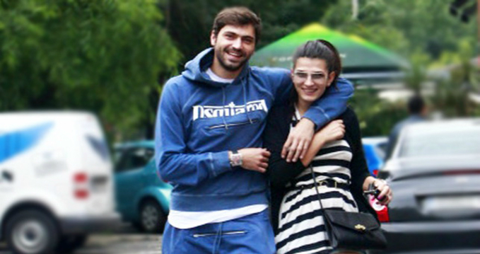 Adrian Ropotan s-a căsătorit în secret cu Raluca Ogică! Se iubesc de mai mulţi ani