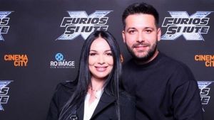 Deea Maxer şi Robert Drilea, într-o relaţie de 3 ani?! "Ce aţi înţeles voi?"