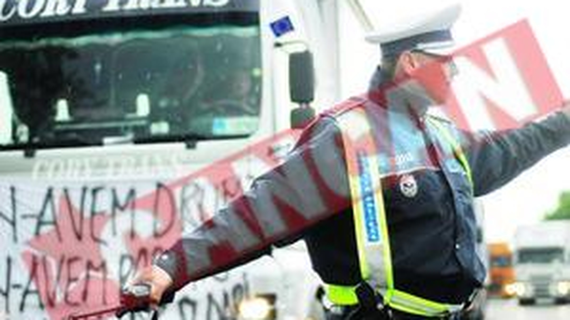 Soferii de TIR au blocat soseaua de centura