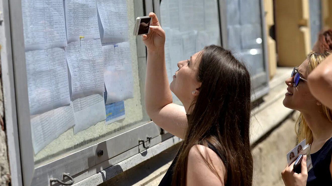 Veste bună pentru elevii care obțin 5,99 la Bacalaureat în 2024. Cum se calculează media finală