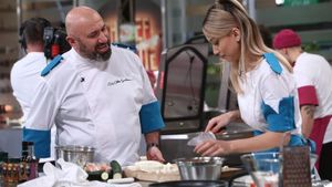 Afacerea secretă a frumoasei Nadd Hu, de la Chefi la Cuțite. Tânăra este pe jumătate chinezoaică și a lucrat în televiziune