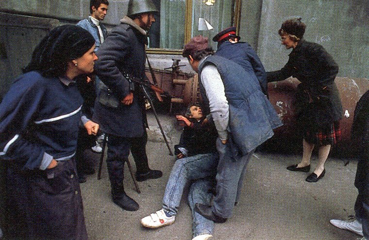 Imagini rare de la Revoluție. Ce s-a întâmplat, de fapt, în decembrie 1989
