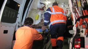 Gest disperat. Un bărbat şi-a dat foc, iar medicii se tem pentru viaţa lui