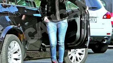 E bolnava sau se teme sa dea ochii cu colegii de la Jean Monnet? Oana n-a mai calcat pe la scoala de aproape o saptamana!