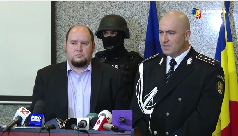 Comisarul sef Jean Cucu (dreapta) a condus operativ cea mai mare operaţiune antidrog din România, din toate timpurile. În stânga, procurorul şef DIICOT Daniel Horodniceanu
