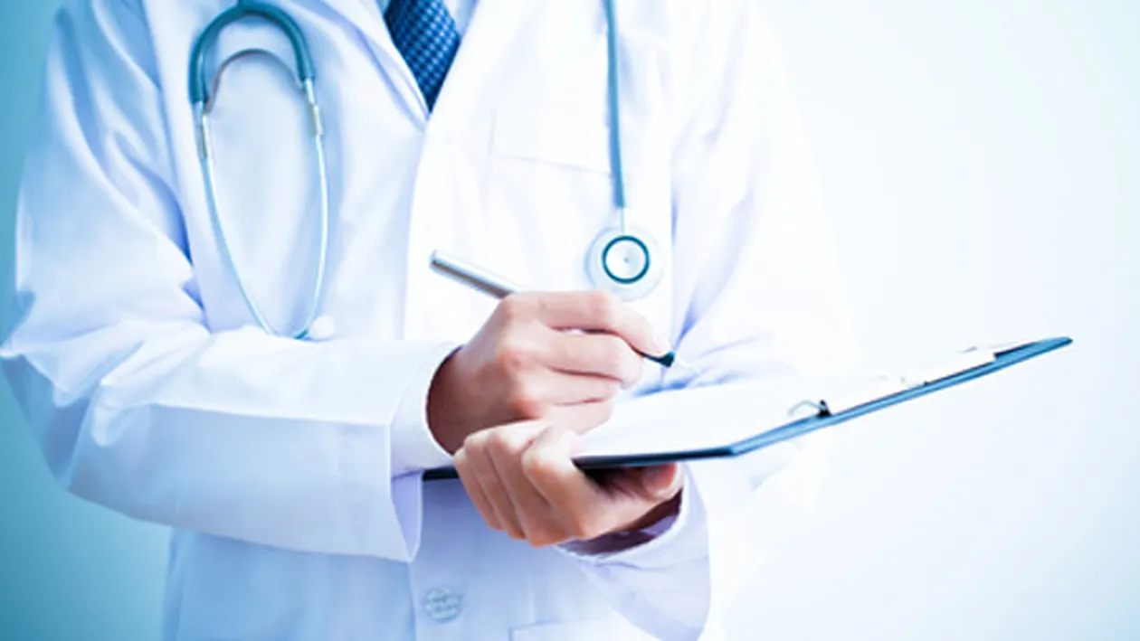 Un nou scandal în sistemul medical! Un doctor ar fi bătut și sechestrat o pacientă