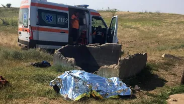 Descoperire macabră! Pompierii au scos două cadavre dintr-o fântână