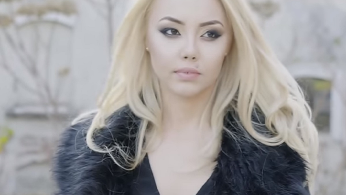 Scandal pe averea Denisei Răducu. Tatăl și sora artistei vor să-i facă dreptate