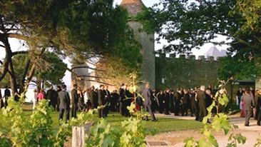 Pret record pentru o sticla de vin alb! VEZI AICI  cat a costat