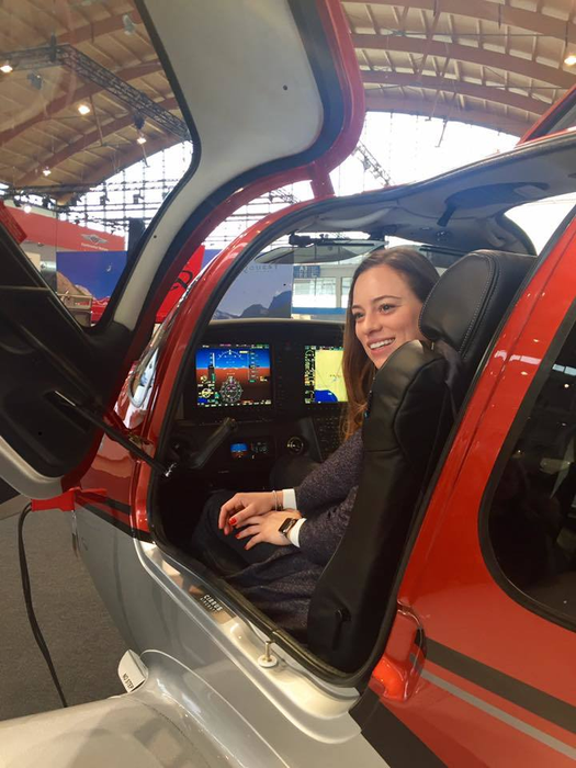 Ana Maria Binder este pasionată de avioane şi...raliu