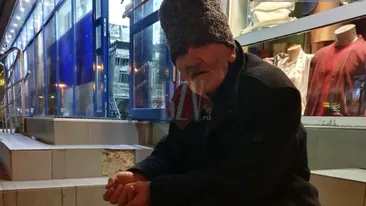 Un bătrân de 75 de ani trăiește pe străzile Bârladului. Povestea extrem de tristă a lui Nea' Constantin
